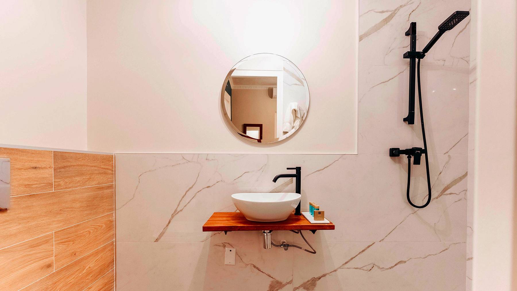 Pietermaai Boutique Hotel - Deluxe Suite - Bathroom